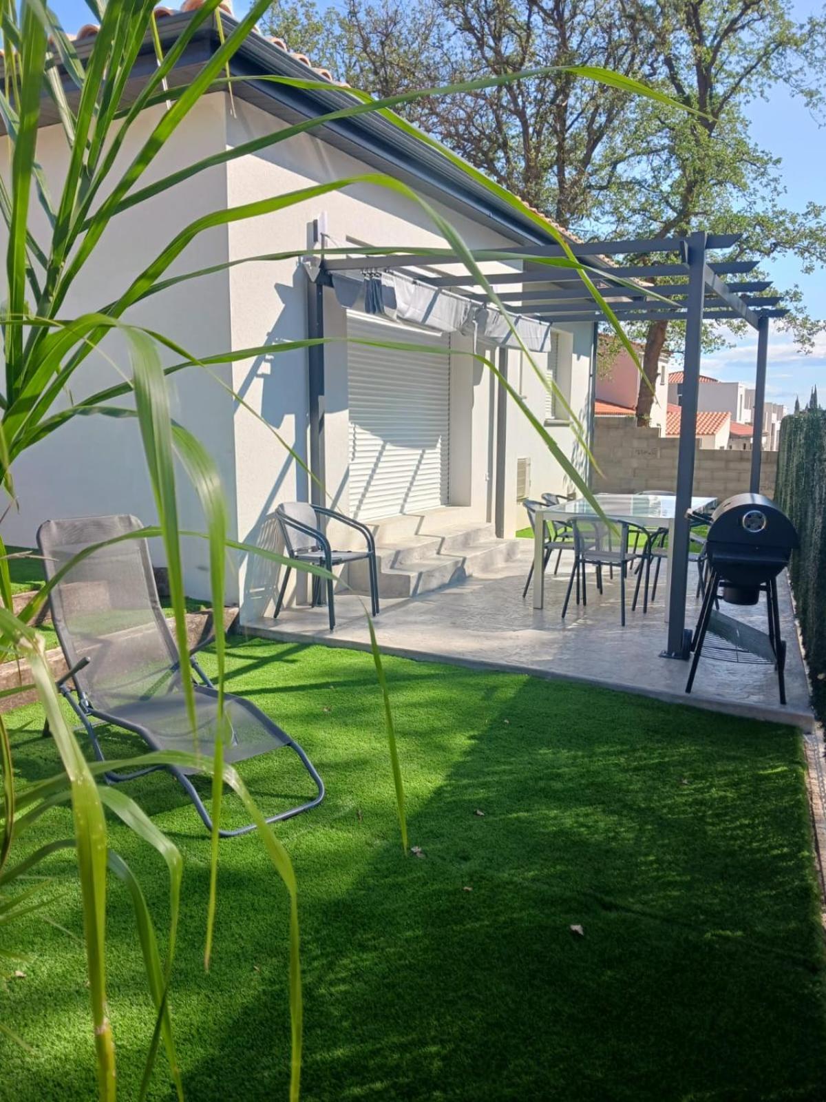 Vila L'Eden Des Aspres Thuir Exteriér fotografie